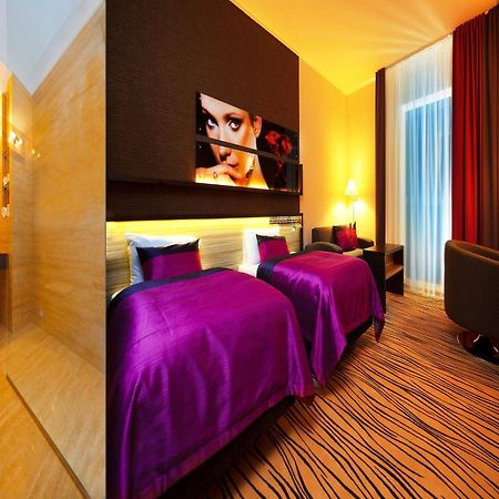 Blue Diamond Hotel Active Spa Trzebownisko Luaran gambar