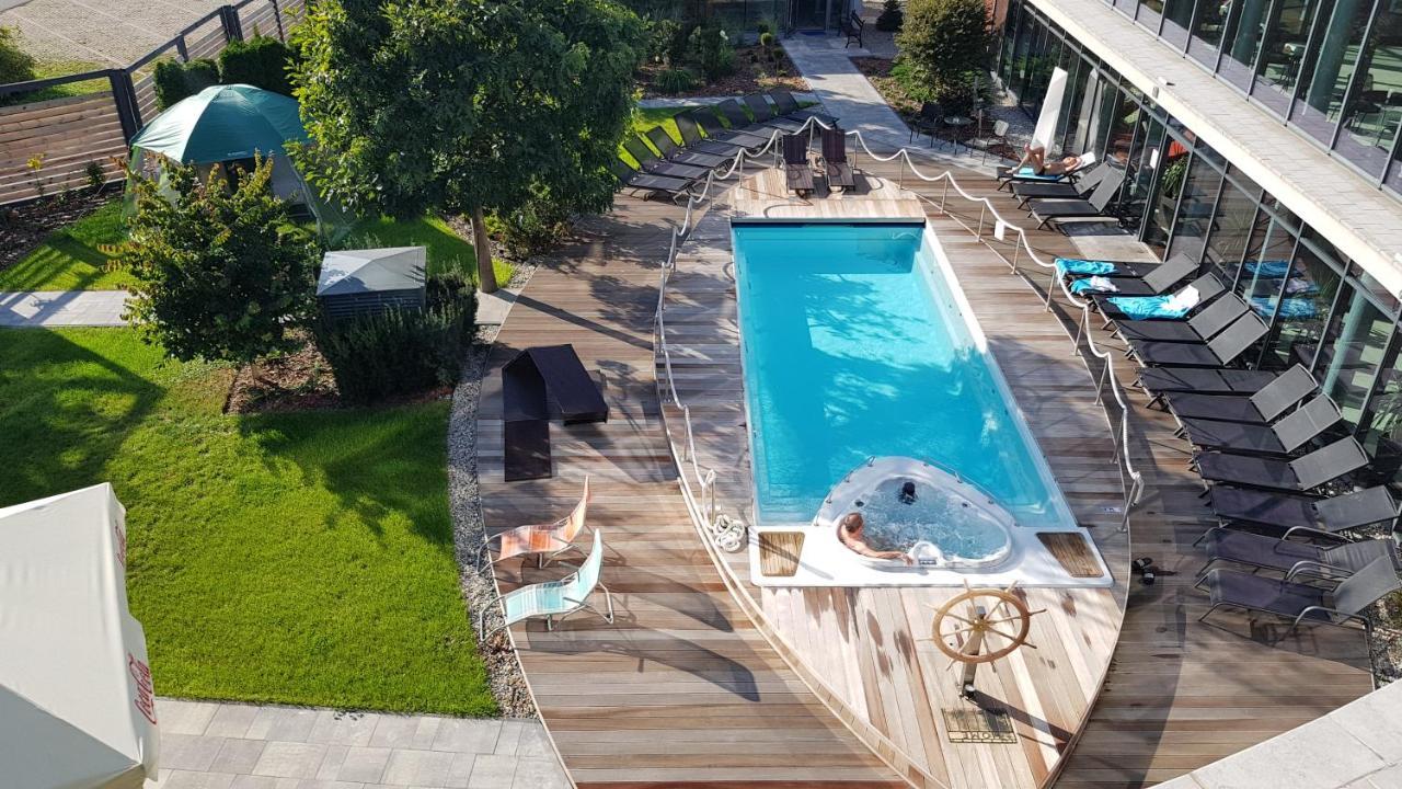 Blue Diamond Hotel Active Spa Trzebownisko Luaran gambar