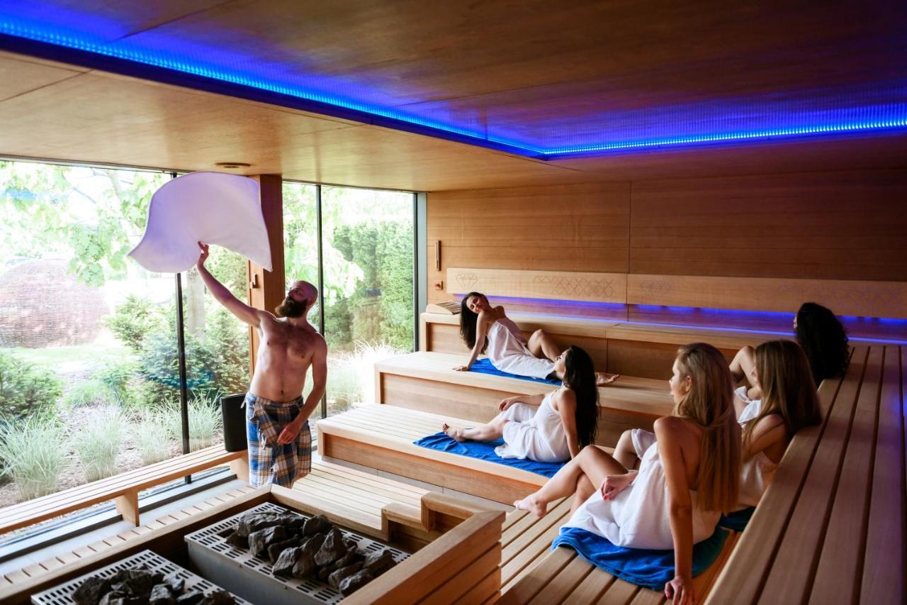 Blue Diamond Hotel Active Spa Trzebownisko Luaran gambar