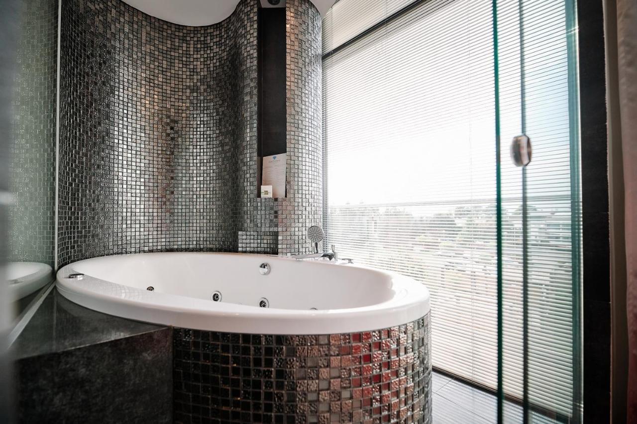 Blue Diamond Hotel Active Spa Trzebownisko Luaran gambar