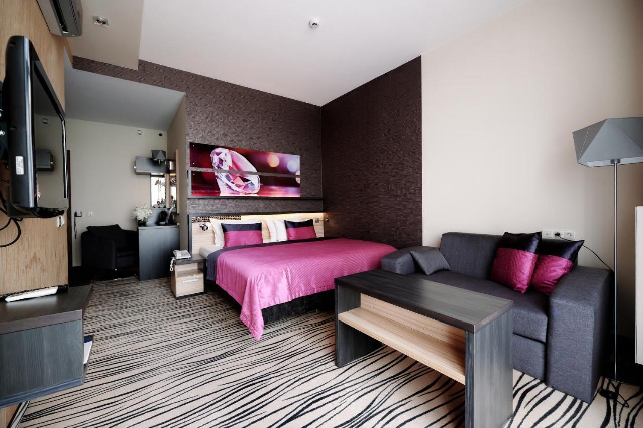Blue Diamond Hotel Active Spa Trzebownisko Luaran gambar