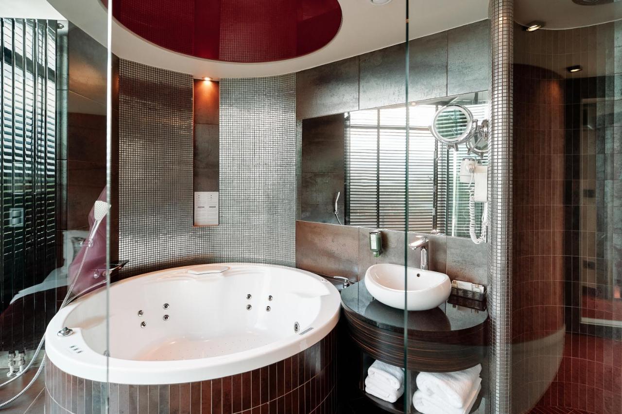Blue Diamond Hotel Active Spa Trzebownisko Luaran gambar