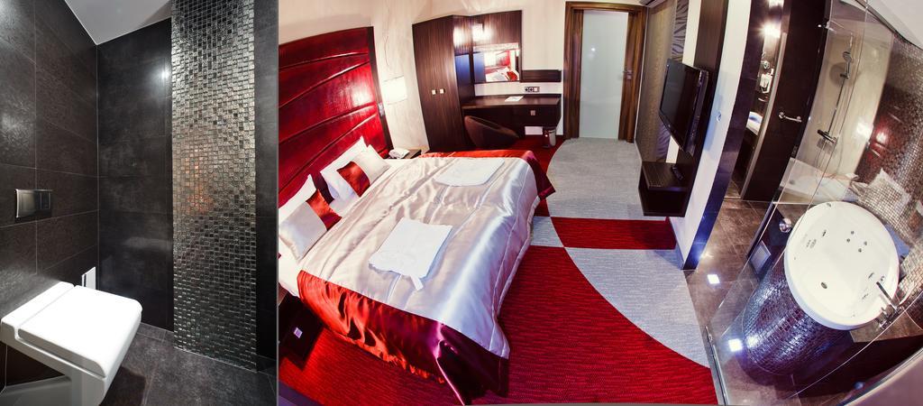 Blue Diamond Hotel Active Spa Trzebownisko Luaran gambar