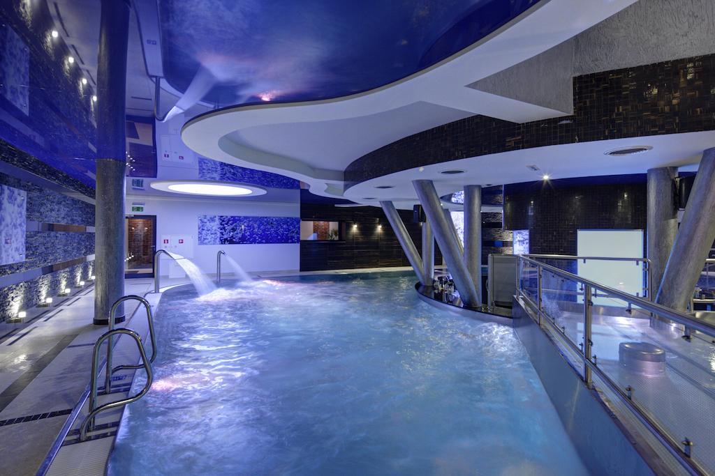 Blue Diamond Hotel Active Spa Trzebownisko Luaran gambar