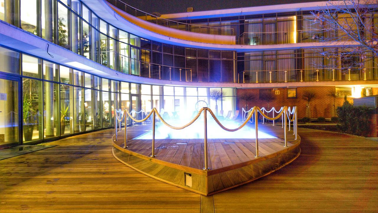 Blue Diamond Hotel Active Spa Trzebownisko Luaran gambar